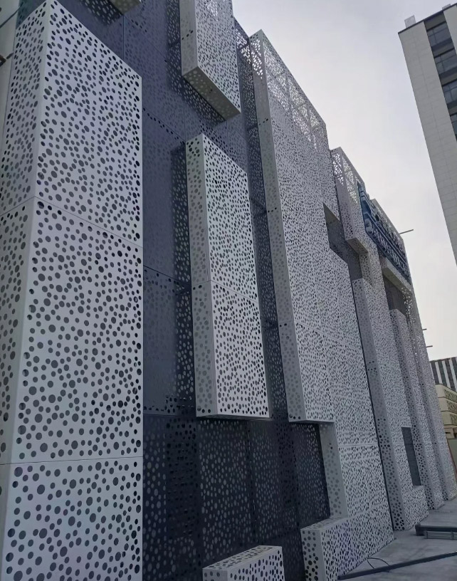 陜西體育館外墻沖孔鋁單板項目